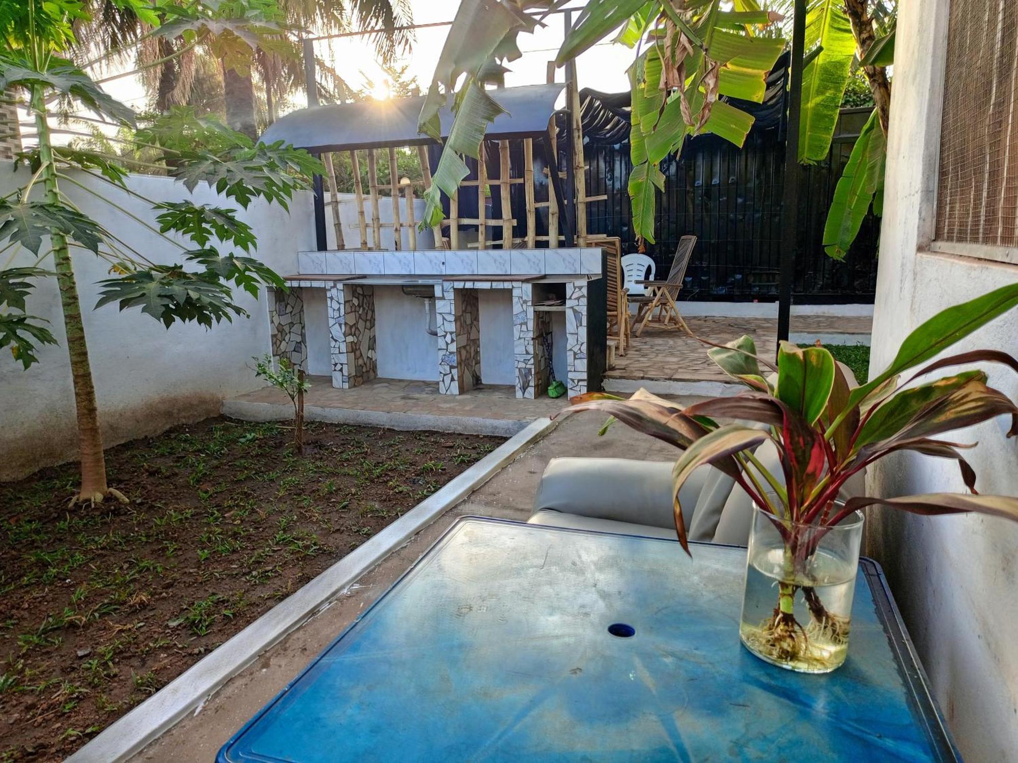 Casa Cacheu Homestay Guest House Бисау Экстерьер фото